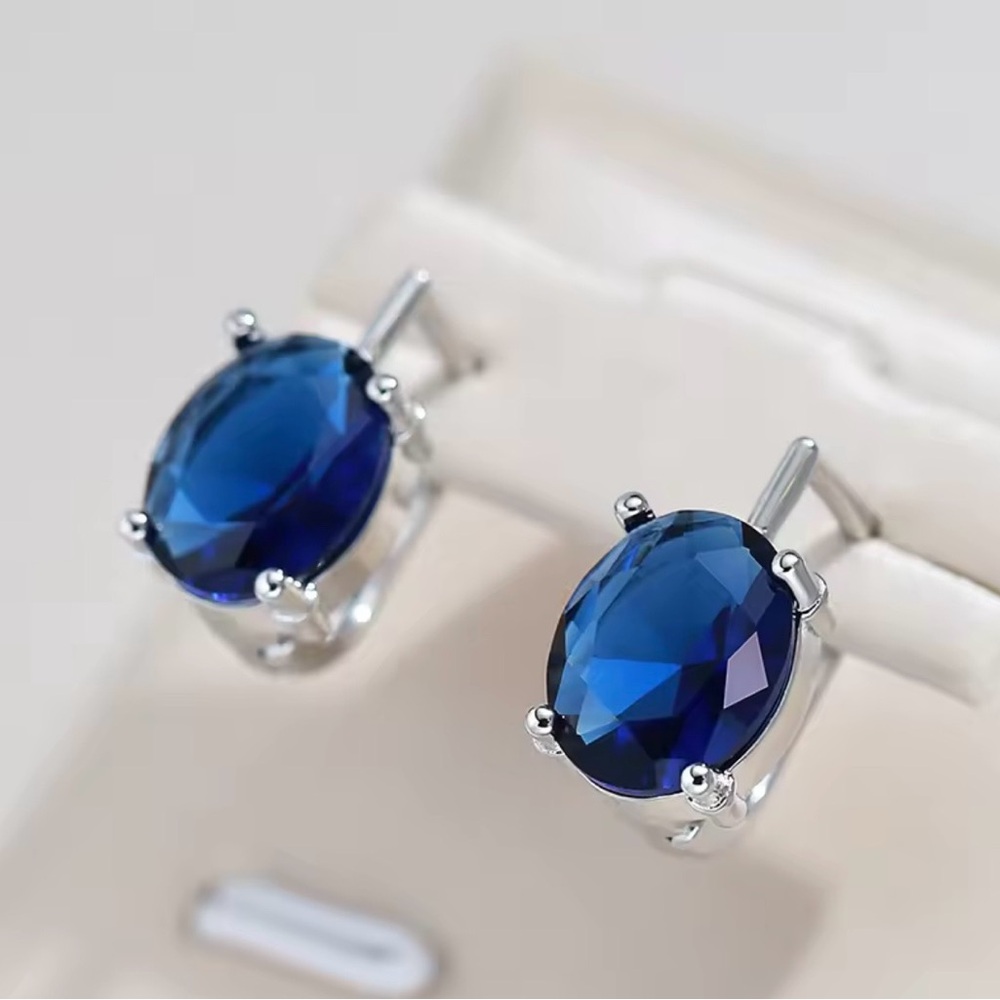 💙 Oval Blue Natural Zircon Stud Earrings - Picture 3 of 6